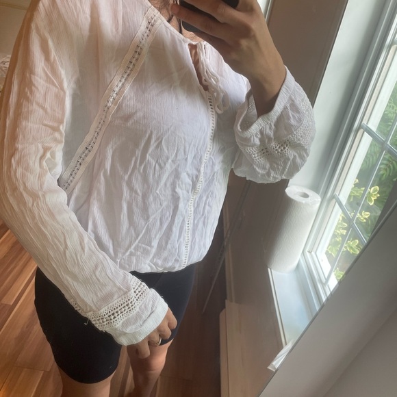 White shirt - Picture 2 of 3